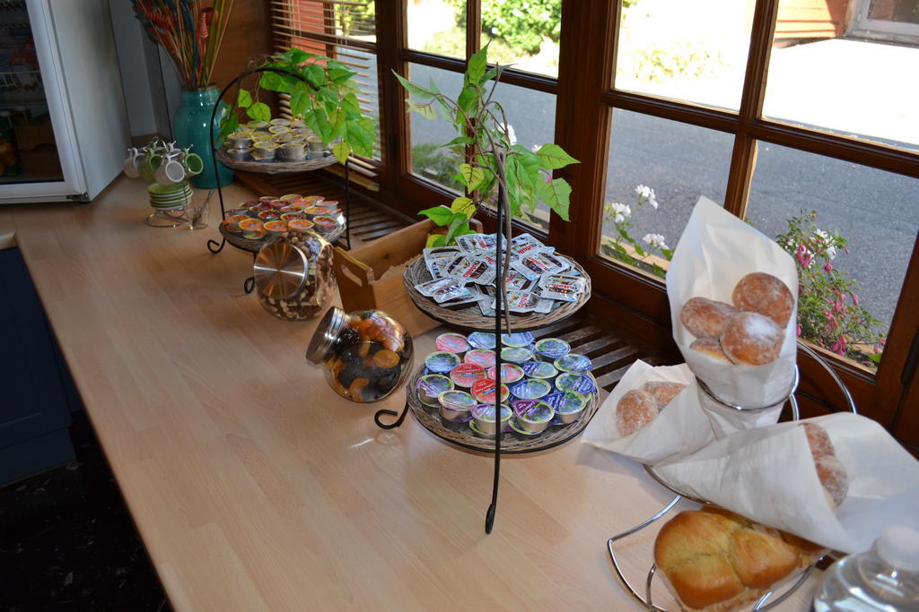 Hotel Restaurant Davat Brison-Saint-Innocent Zewnętrze zdjęcie