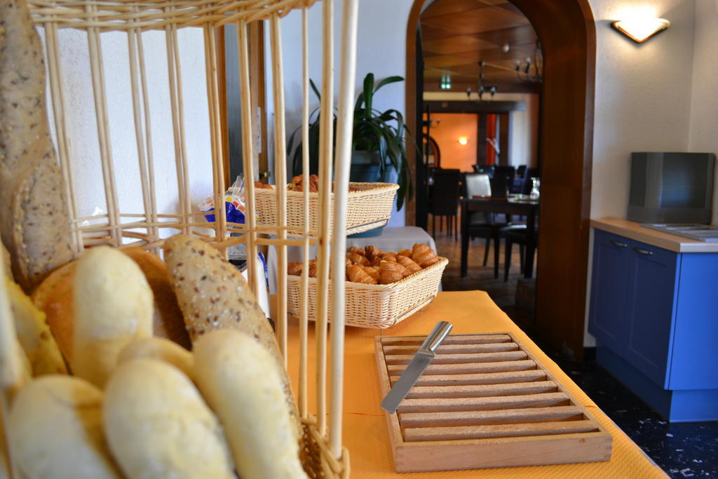 Hotel Restaurant Davat Brison-Saint-Innocent Zewnętrze zdjęcie
